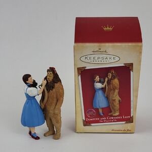 Hallmark Keepsake Ornament 'Dorothy and the Cowardly Lion' Wizard of Oz 2004